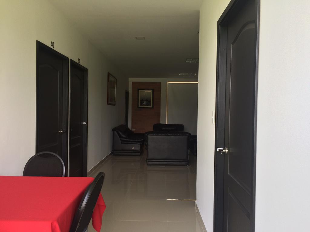 Hostal La Sultana ซานตาโรซา เดกาบัล ภายนอก รูปภาพ
