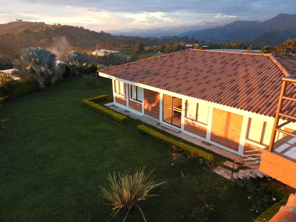 Hostal La Sultana ซานตาโรซา เดกาบัล ภายนอก รูปภาพ