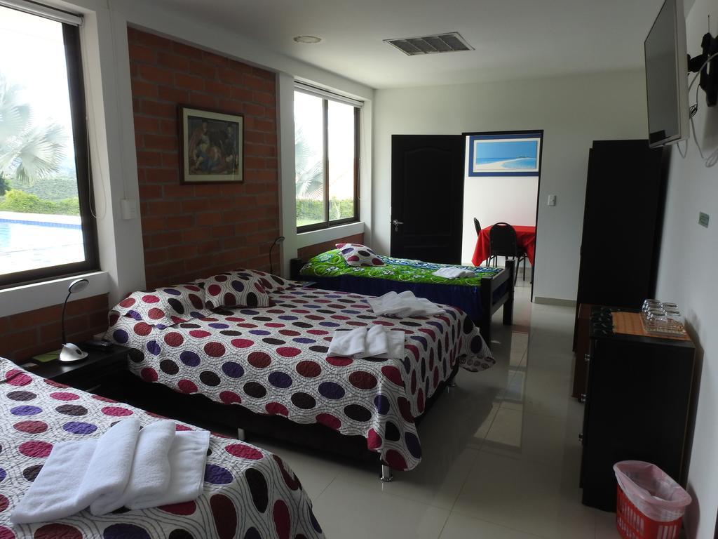 Hostal La Sultana ซานตาโรซา เดกาบัล ภายนอก รูปภาพ