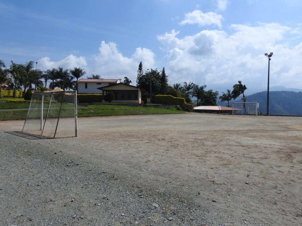 Hostal La Sultana ซานตาโรซา เดกาบัล ภายนอก รูปภาพ