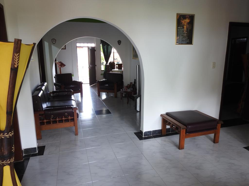 Hostal La Sultana ซานตาโรซา เดกาบัล ภายนอก รูปภาพ