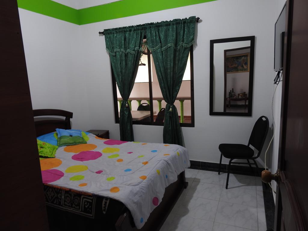 Hostal La Sultana ซานตาโรซา เดกาบัล ภายนอก รูปภาพ