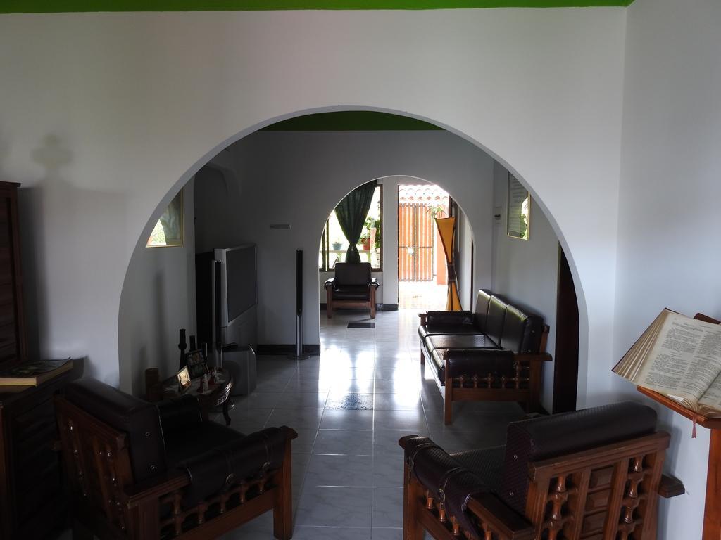 Hostal La Sultana ซานตาโรซา เดกาบัล ภายนอก รูปภาพ