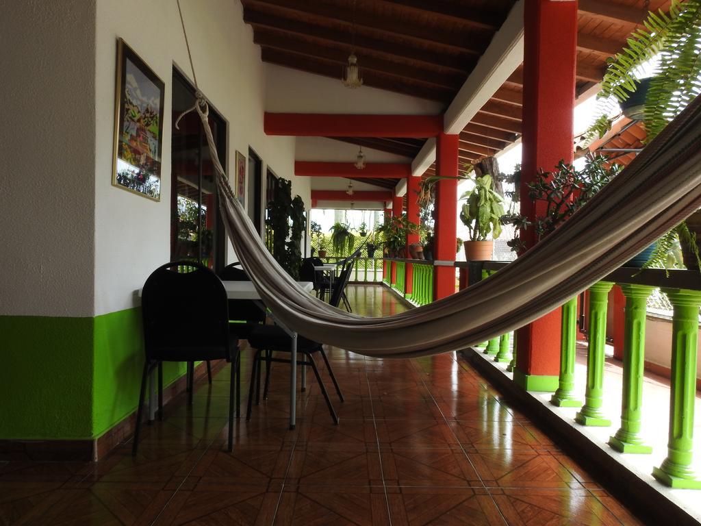 Hostal La Sultana ซานตาโรซา เดกาบัล ภายนอก รูปภาพ