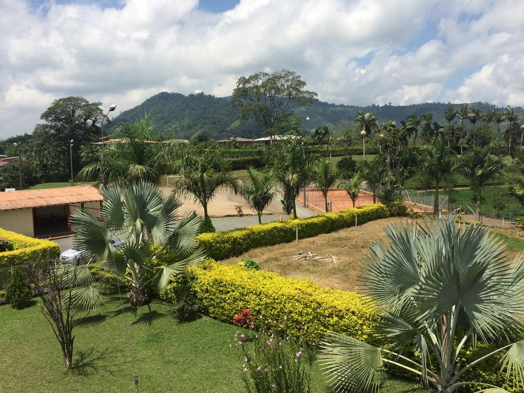 Hostal La Sultana ซานตาโรซา เดกาบัล ภายนอก รูปภาพ