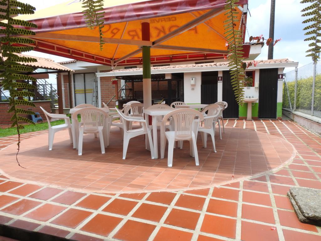 Hostal La Sultana ซานตาโรซา เดกาบัล ภายนอก รูปภาพ